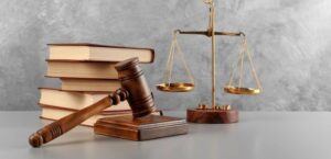 جرایم کیفری چیست؟ لیست انواع جرایم کیفری + مجازات